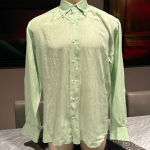 Bergdorf Goodman light lime 100% linen button down shirt. Medium.